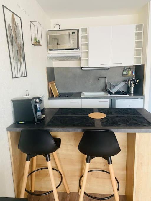Studio Entre Mer Et Dunes Avec Balcon Vue Laterale Mer 50M Plage Pour 3 Pers Wifi Menage Compris Fort-Mahon-Plage Exterior foto