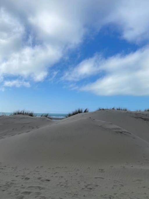 Studio Entre Mer Et Dunes Avec Balcon Vue Laterale Mer 50M Plage Pour 3 Pers Wifi Menage Compris Fort-Mahon-Plage Exterior foto