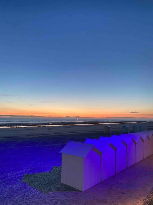 Studio Entre Mer Et Dunes Avec Balcon Vue Laterale Mer 50M Plage Pour 3 Pers Wifi Menage Compris Fort-Mahon-Plage Exterior foto