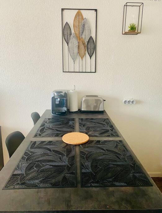 Studio Entre Mer Et Dunes Avec Balcon Vue Laterale Mer 50M Plage Pour 3 Pers Wifi Menage Compris Fort-Mahon-Plage Exterior foto